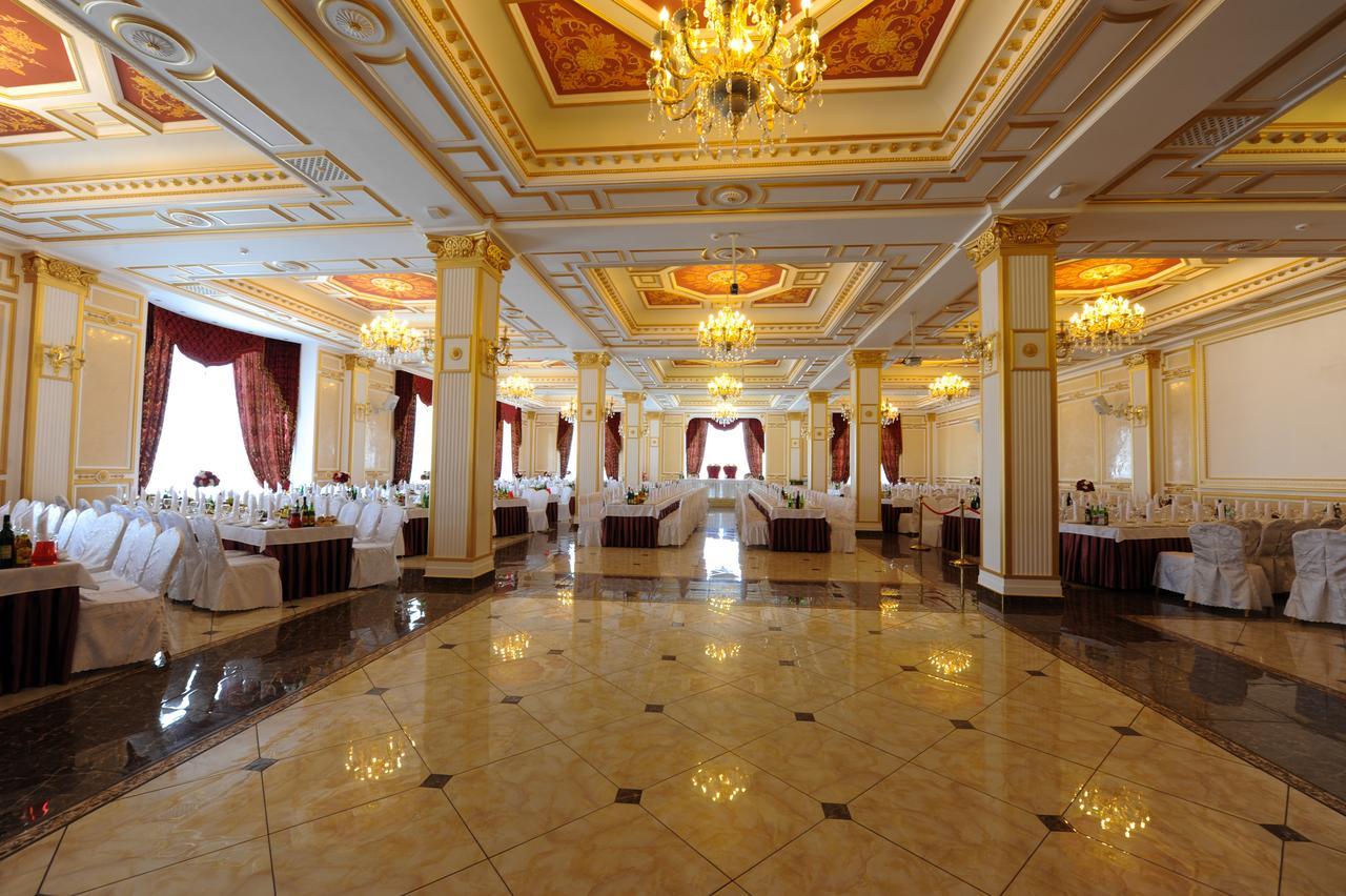 Hotel-Restaurant Edelweis Cherkessk Εξωτερικό φωτογραφία